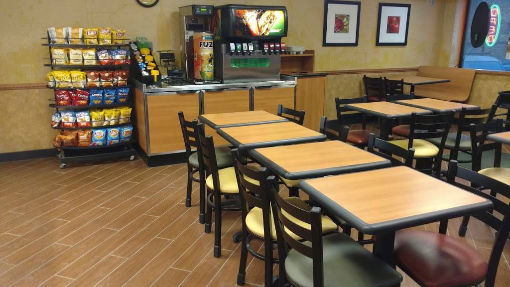 Subway | restaurant | 60 N, Portage St, Doylestown, OH 44230, USA | 3306582500 OR +1 330-658-2500