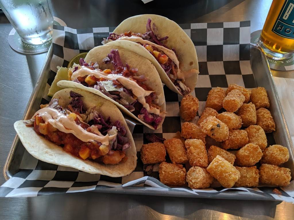 Woodstock Brew House | restaurant | 123 E Court St, Woodstock, VA 22664, USA | 5404592739 OR +1 540-459-2739