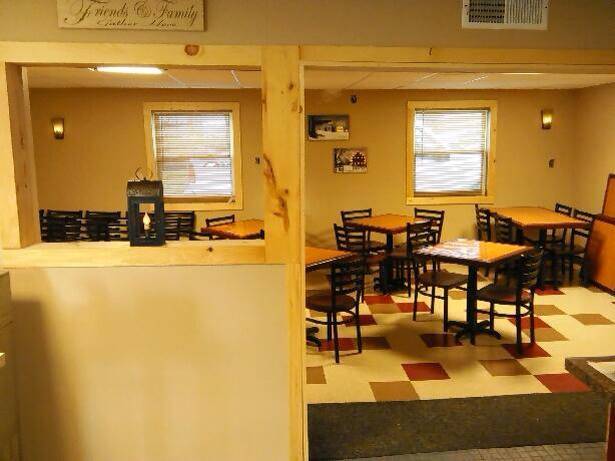Babes Cafe And Catering | restaurant | 38 1/2 Bedford Street, Cohoes, NY 12047, USA | 5182382271 OR +1 518-238-2271