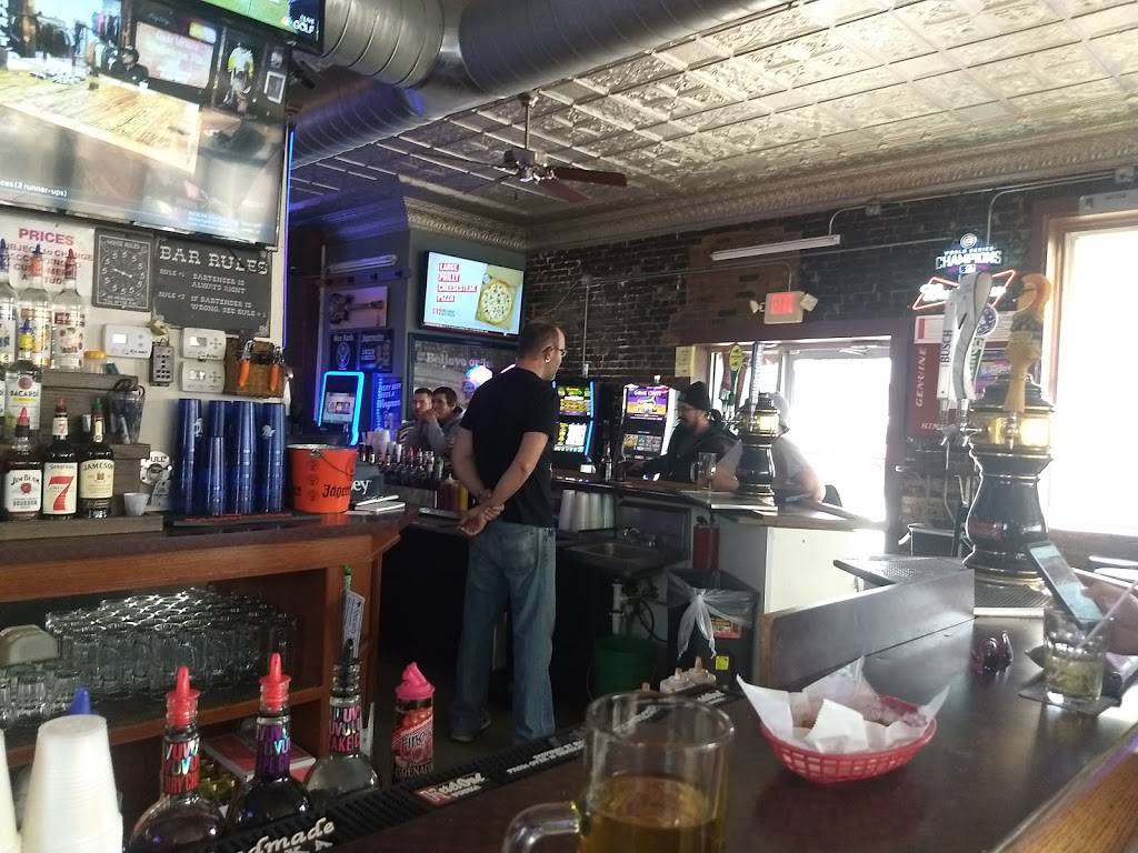 Brewe-Has | restaurant | 102 S Linden St, Normal, IL 61761, USA | 3094527393 OR +1 309-452-7393