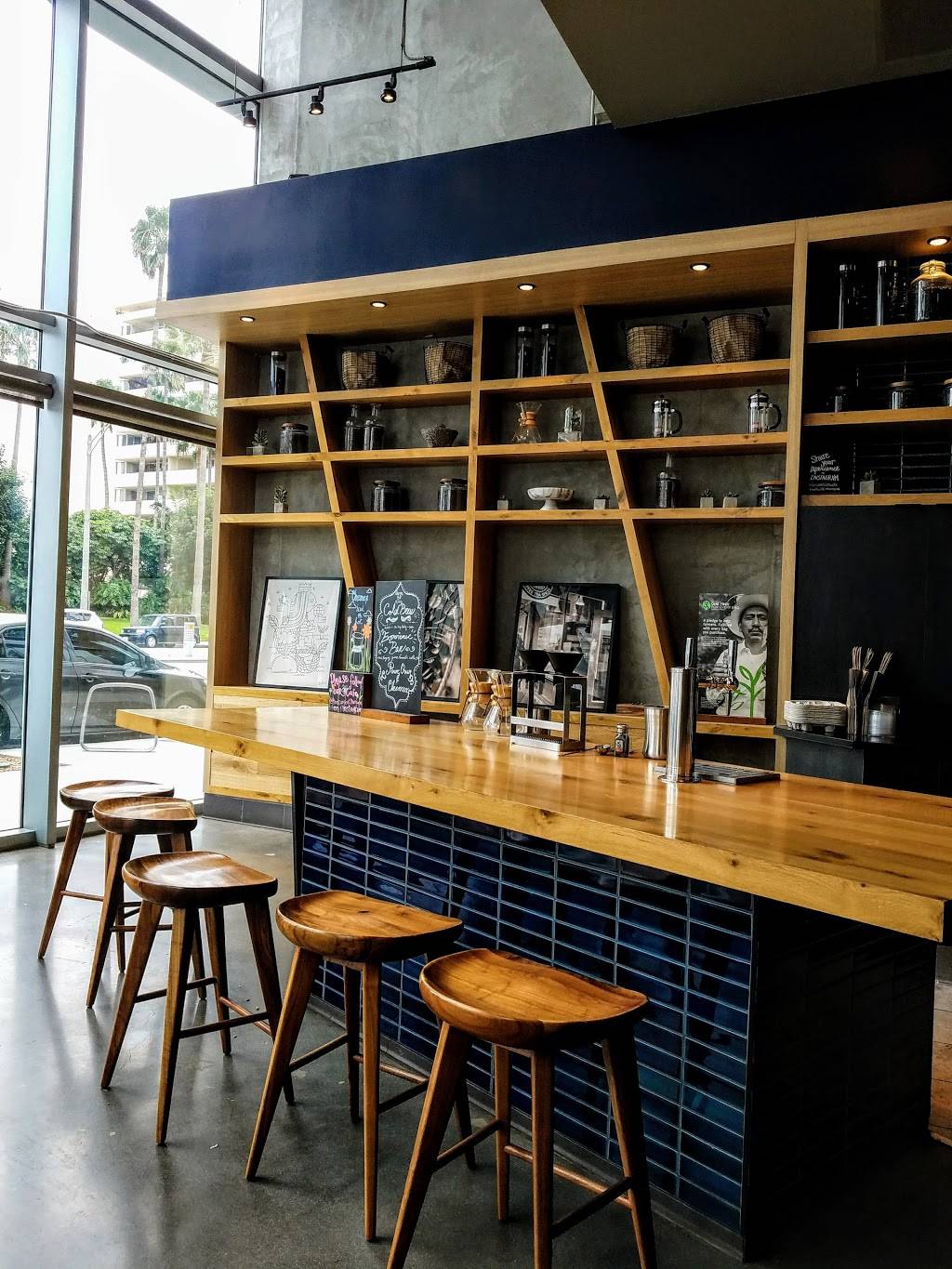 Starbucks | cafe | 707 E Ocean Blvd # B, Long Beach, CA 90802, USA | 5623351122 OR +1 562-335-1122