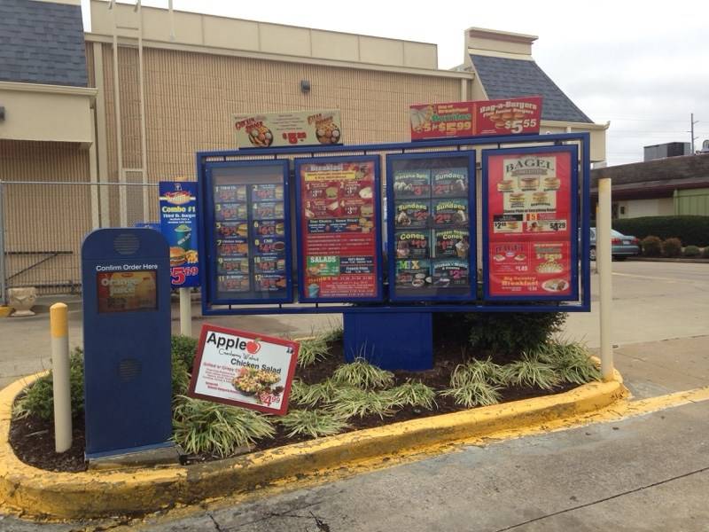 Braums Ice Cream & Burger Restaurant | restaurant | 2305 SE Walton Blvd, Bentonville, AR 72712, USA | 4792739696 OR +1 479-273-9696