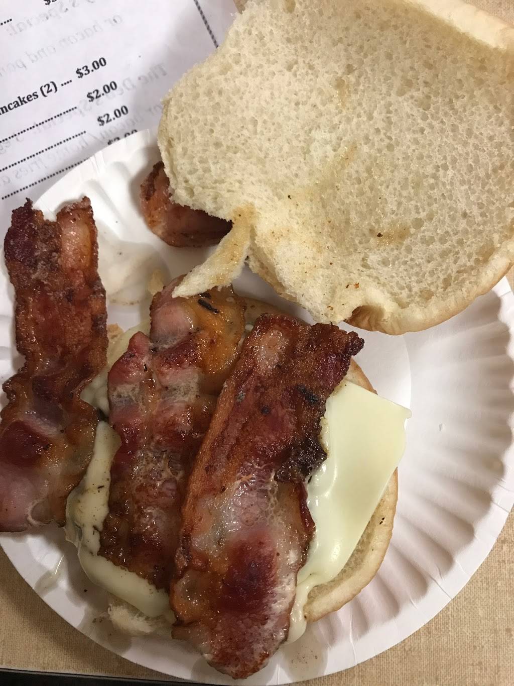 Majestic Lunch | meal takeaway | 20 S Main St, Pittston, PA 18640, USA | 5706558888 OR +1 570-655-8888