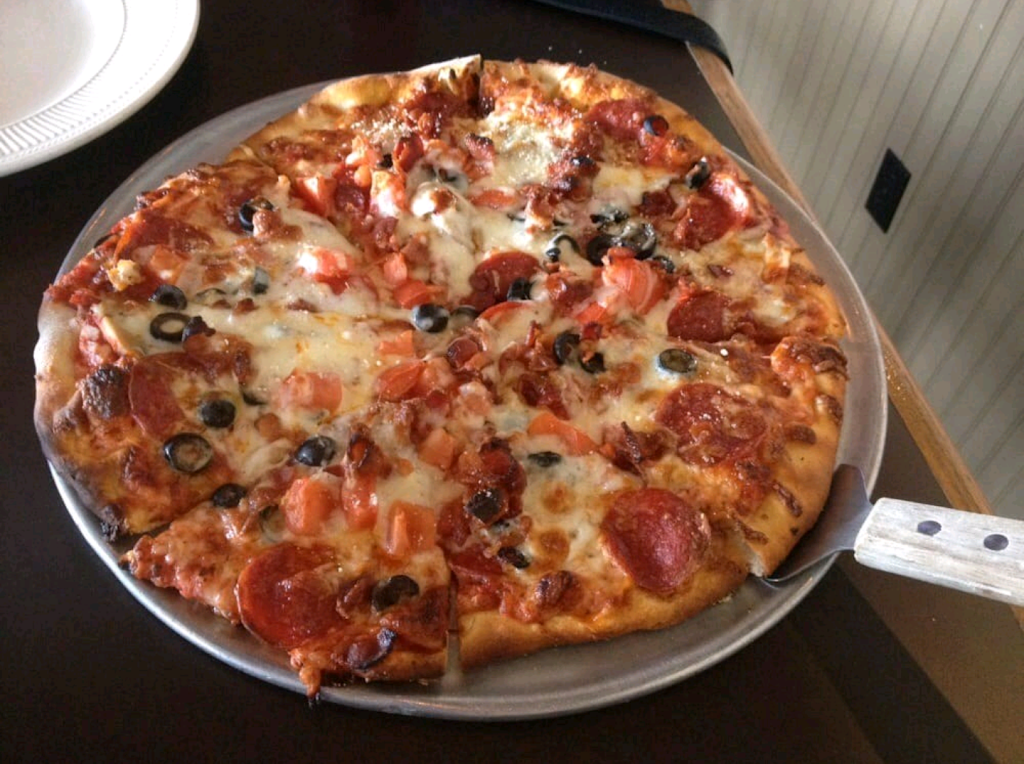 Shots | restaurant | 4259 Lake Michigan Dr NW, Grand Rapids, MI 49534, USA | 6164537780 OR +1 616-453-7780