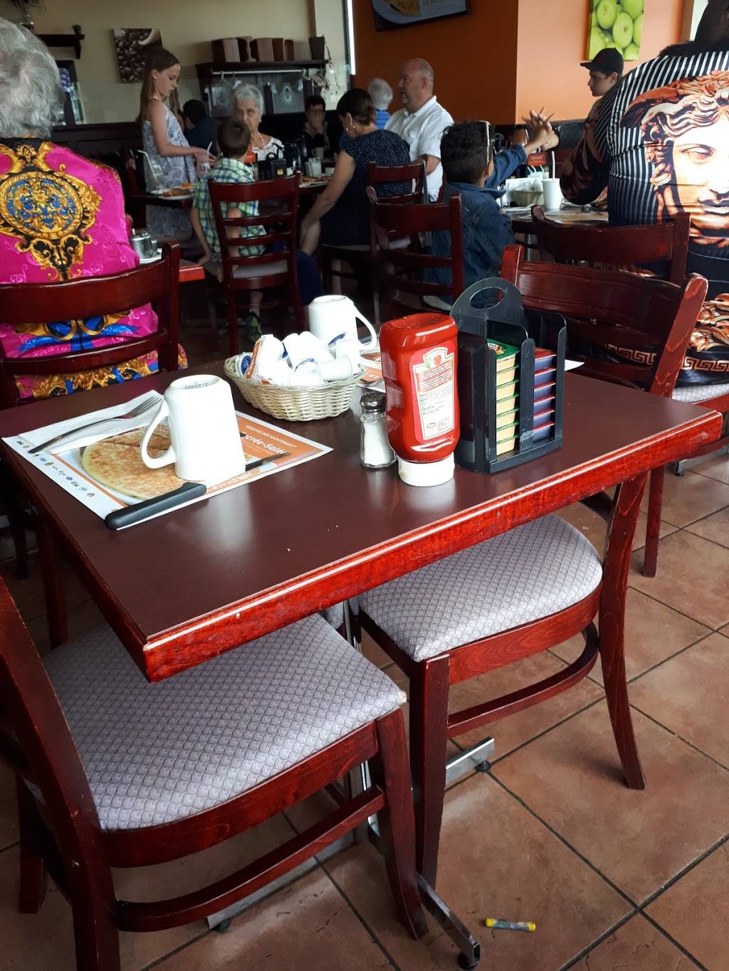 Eggsquis | restaurant | 7401 Boulevard Newman, LaSalle, QC H8N 1X3, Canada | 5143680333 OR +1 514-368-0333