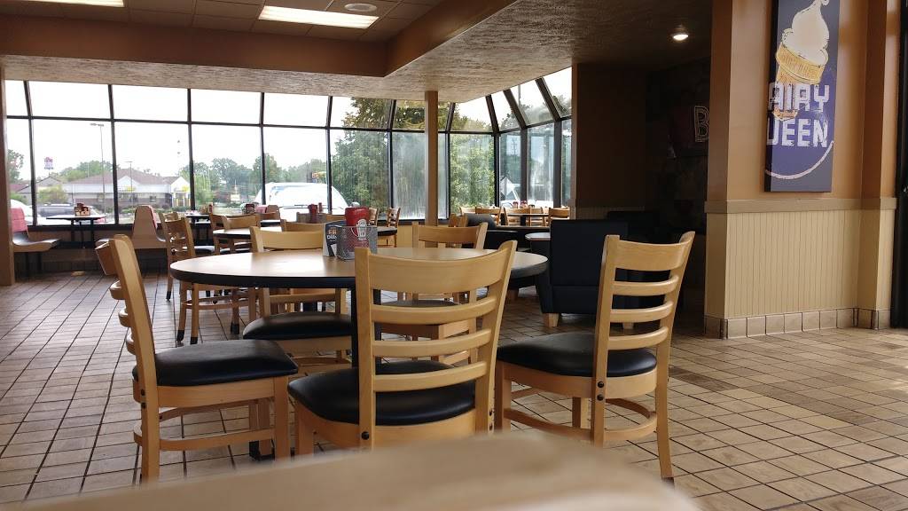 Dairy Queen Grill & Chill | restaurant | 100 S Foster Dr, Saukville, WI 53080, USA | 2622849912 OR +1 262-284-9912