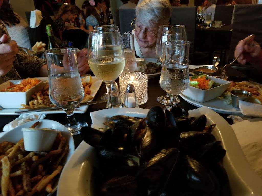 Restaurant Le St-Antoine | restaurant | 3651 Chemin de Sainte-Flore, Grand-Mère, QC G9T 1A6, Canada | 8195386421 OR +1 819-538-6421