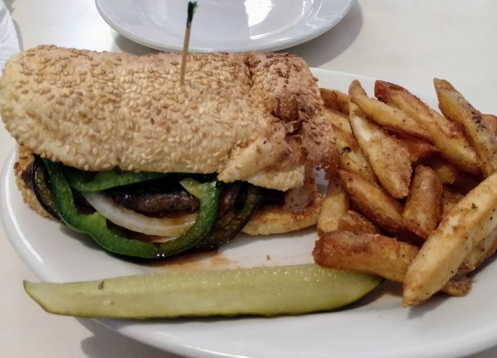 Joe Bolognas | restaurant | 120 W Maxwell St, Lexington, KY 40508, USA | 8592524933 OR +1 859-252-4933