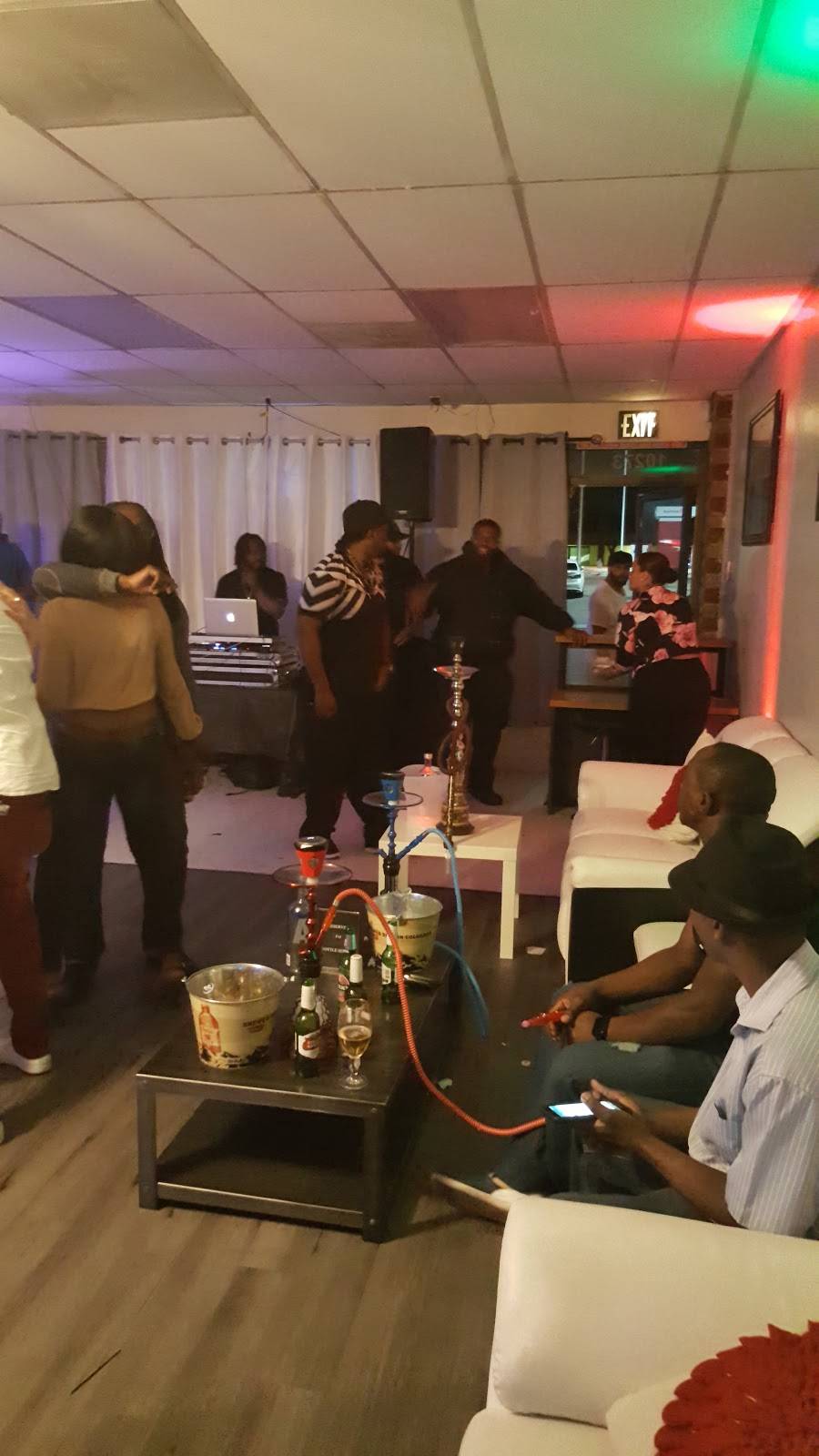 Iliff Lounge | night club | 10273 E Iliff Ave, Aurora, CO 80247, USA | 7205143026 OR +1 720-514-3026