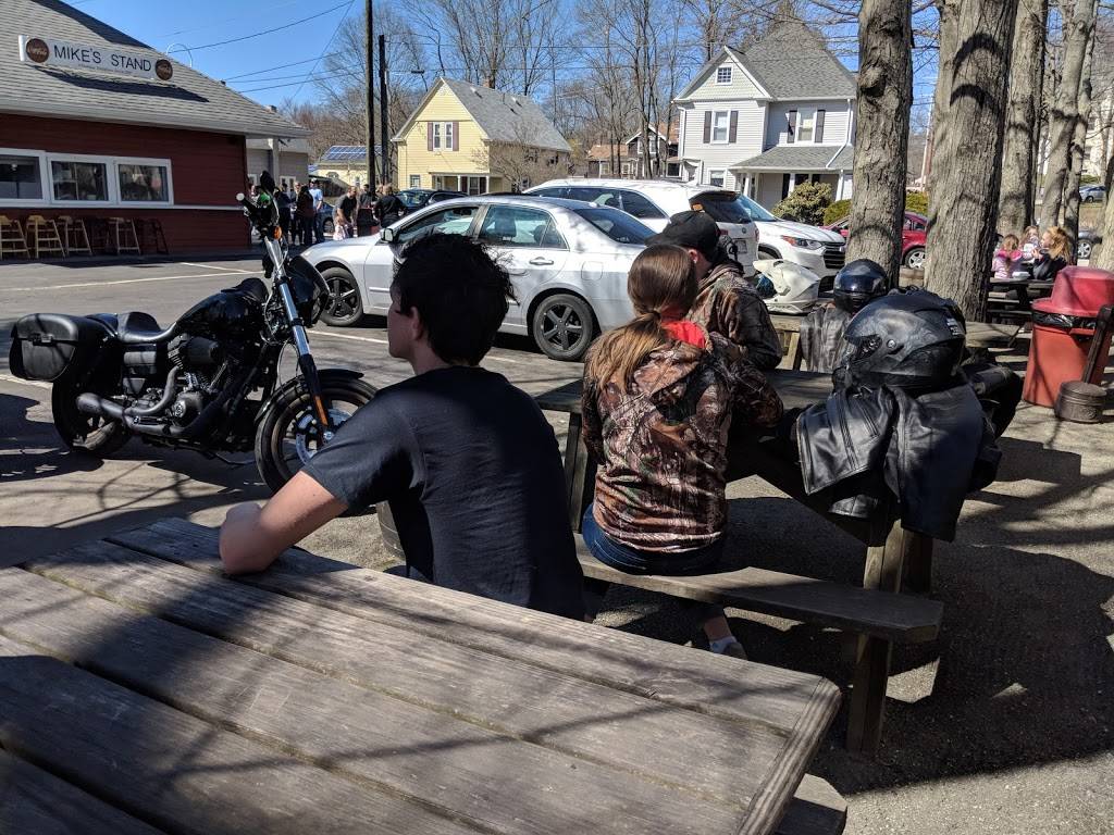 Deary Brothers Mikes Stand | restaurant | 12 Intervale St, Putnam, CT 06260, USA | 8609281191 OR +1 860-928-1191