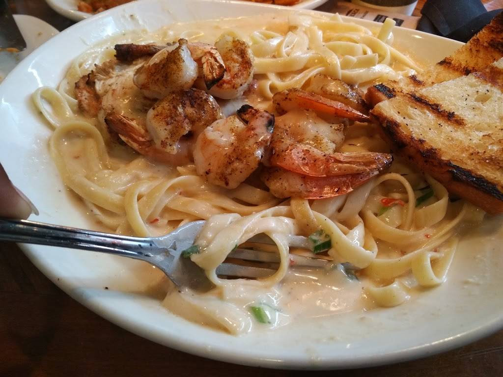 Outback Steakhouse | restaurant | 6091 Oxon Hill Rd, Oxon Hill, MD 20745, USA | 3018394300 OR +1 301-839-4300