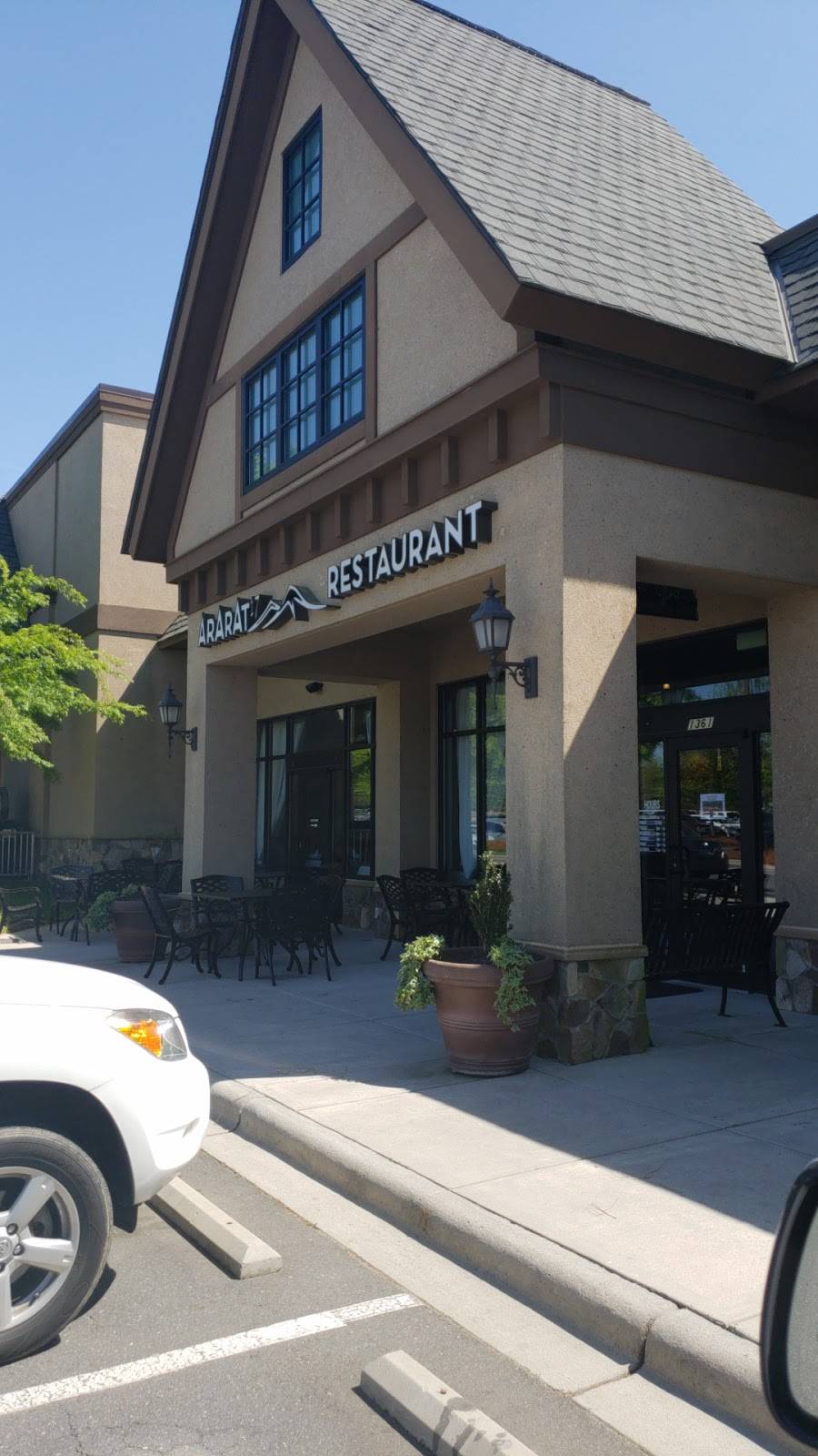 Ararat17 | restaurant | 1361 Chestnut Ln, Matthews, NC 28104, USA | 7046840107 OR +1 704-684-0107
