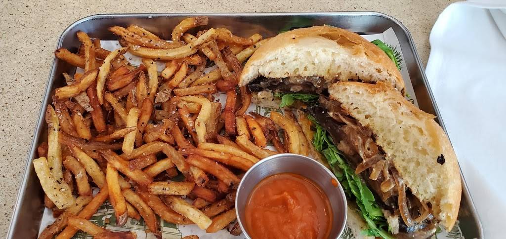 Retreat Gastropub | restaurant | 6 N Sarah St, St. Louis, MO 63108, USA | 3142614497 OR +1 314-261-4497