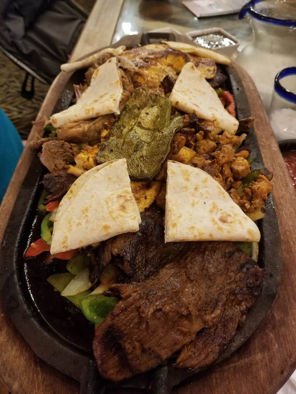 Monarcas Authentic Mexican Cuisine Bar & Grill | night club | 4125 Cleveland Ave, Fort Myers, FL 33901, USA | 2395409533 OR +1 239-540-9533