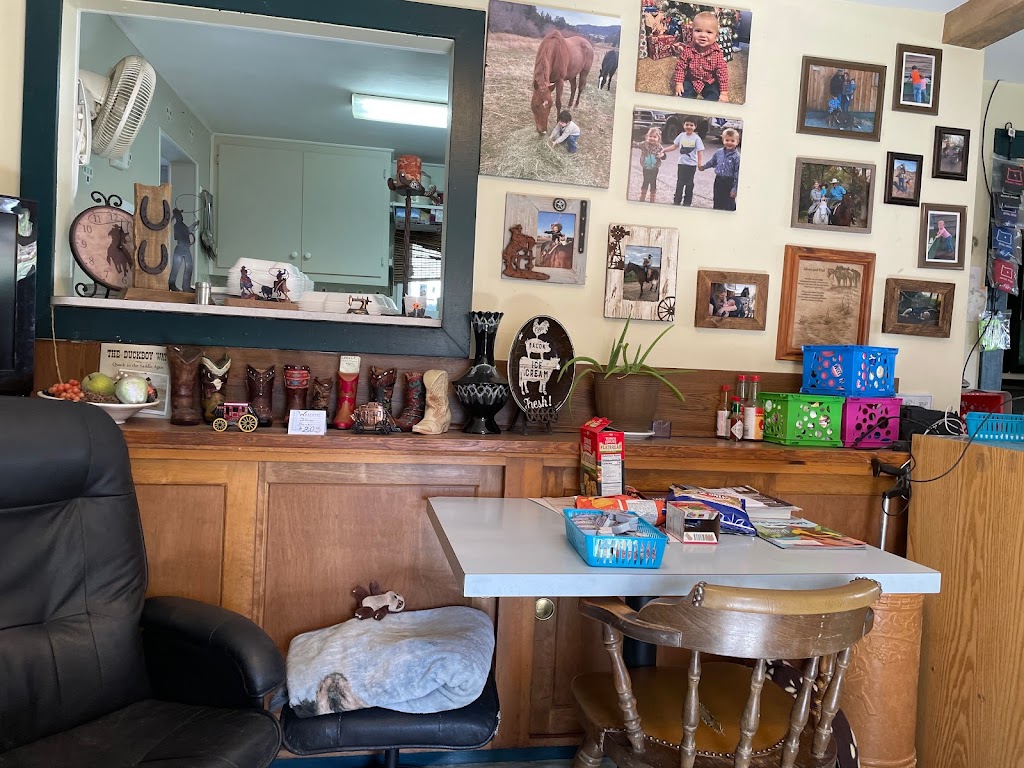 Bridge creek cafe | restaurant | 218 US-26, Mitchell, OR 97750, USA | 5417777132 OR +1 541-777-7132