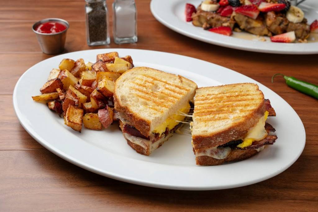 Panini Kabob Grill - Burbank | restaurant | 201 E Magnolia Blvd #378, Burbank, CA 91502, USA | 8187483024 OR +1 818-748-3024