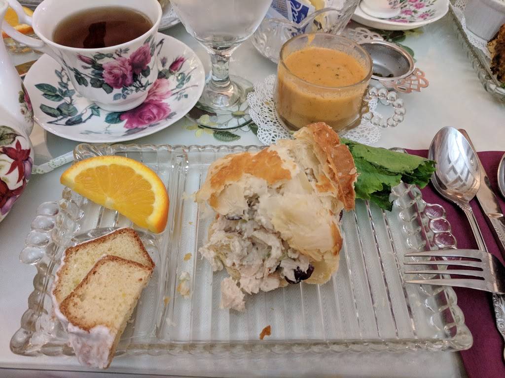 Miss Mollys Tea Room and Gift Shop | cafe | 140 W Washington St, Medina, OH 44256, USA | 3307256830 OR +1 330-725-6830