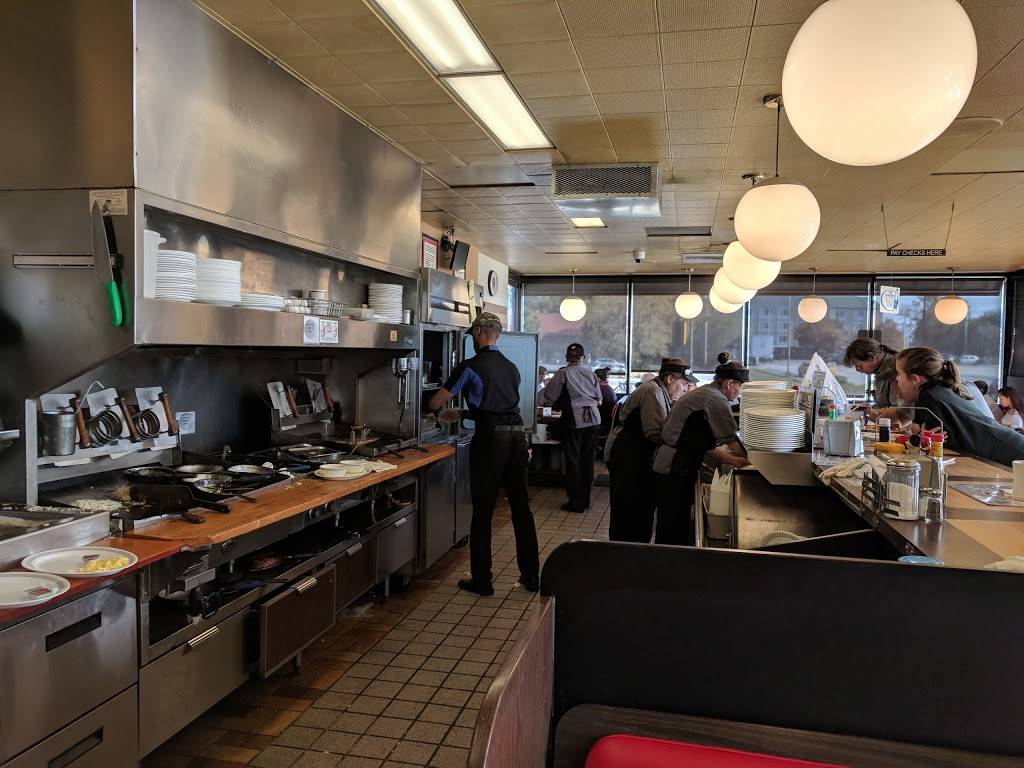 Waffle House | meal takeaway | 7391 Northwoods Blvd, North Charleston, SC 29406, USA | 8435727440 OR +1 843-572-7440