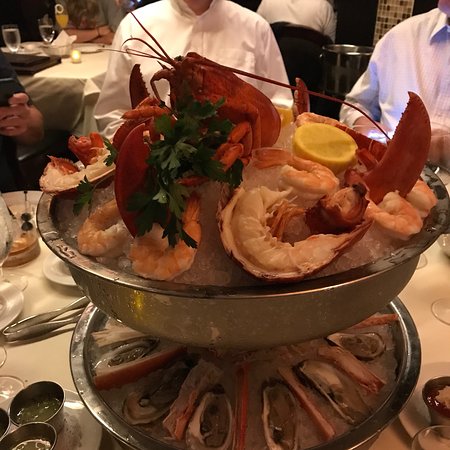 Chicago Chop House | restaurant | 60 W Ontario St, Chicago, IL 60654, USA | 3127877100 OR +1 312-787-7100