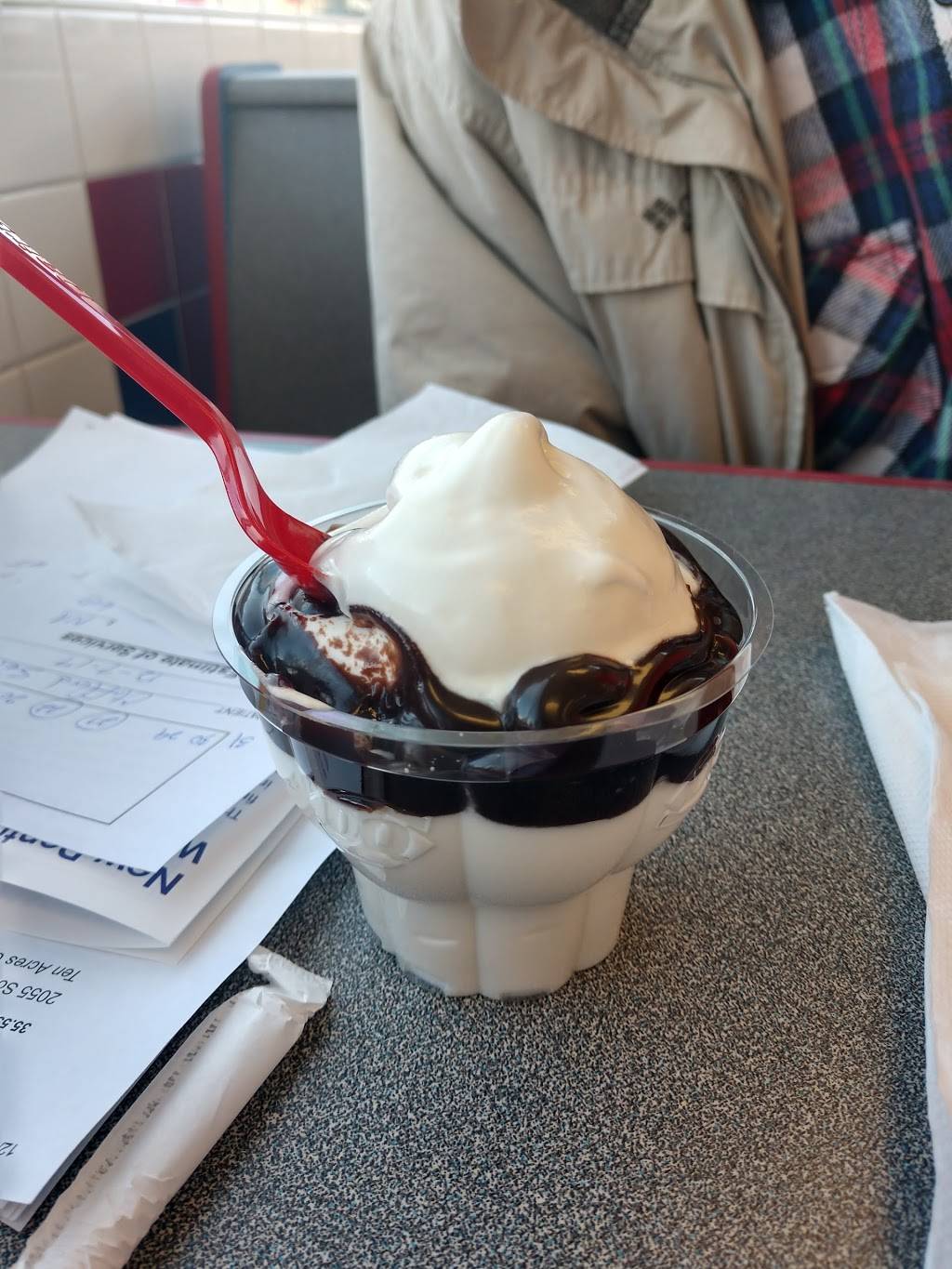 Dairy Queen | restaurant | 2801 Golf Rd, Eau Claire, WI 54701, USA | 7158355329 OR +1 715-835-5329
