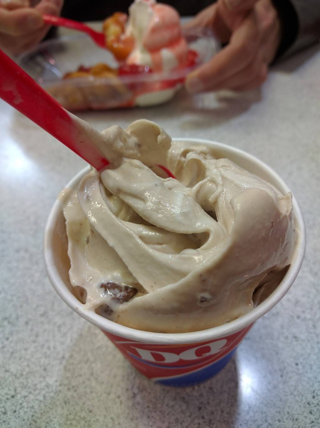 Dairy Queen Grill & Chill | restaurant | 325 Central Pkwy W, Mississauga, ON L5B 3X9, Canada | 9052723998 OR +1 905-272-3998