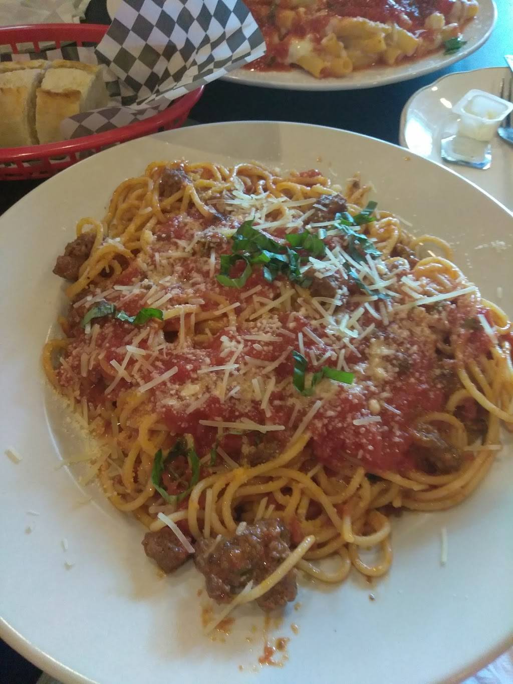 La Famiglia | restaurant | 992 Tamiami Trail, Port Charlotte, FL 33953, USA | 9412357492 OR +1 941-235-7492