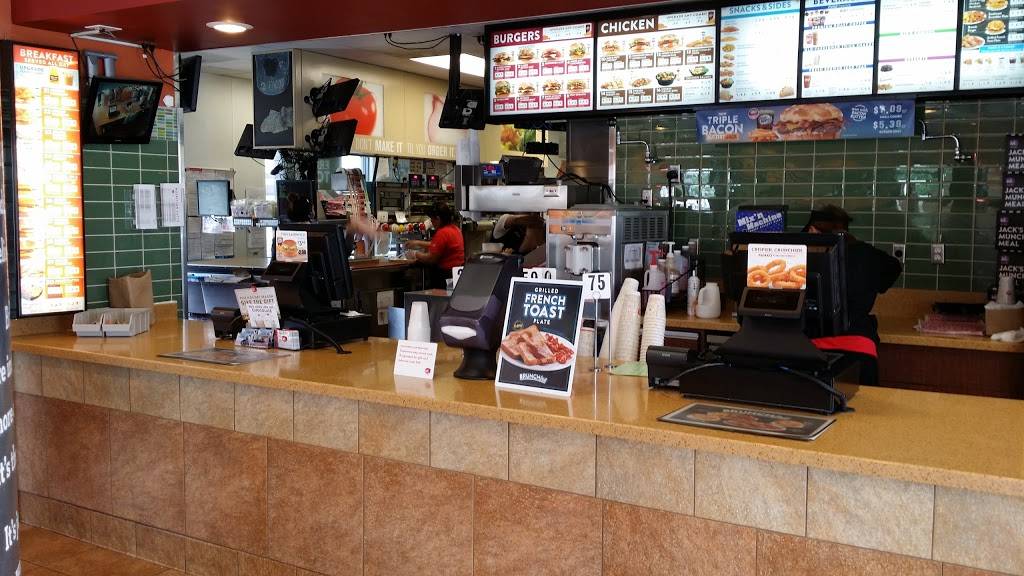 Jack in the Box | restaurant | 23812 El Toro Rd, Lake Forest, CA 92630, USA | 9495812883 OR +1 949-581-2883