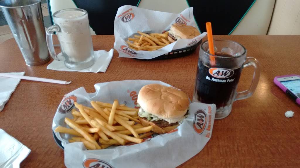 A&W Grand Ledge Restaurant | restaurant | 525 W Saginaw Hwy, Grand Ledge, MI 48837, USA | 5176277800 OR +1 517-627-7800