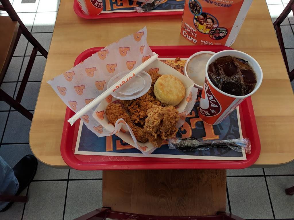 Popeyes Louisiana Kitchen | restaurant | 744 Russell Pkwy, Warner Robins, GA 31088, USA | 4789294448 OR +1 478-929-4448