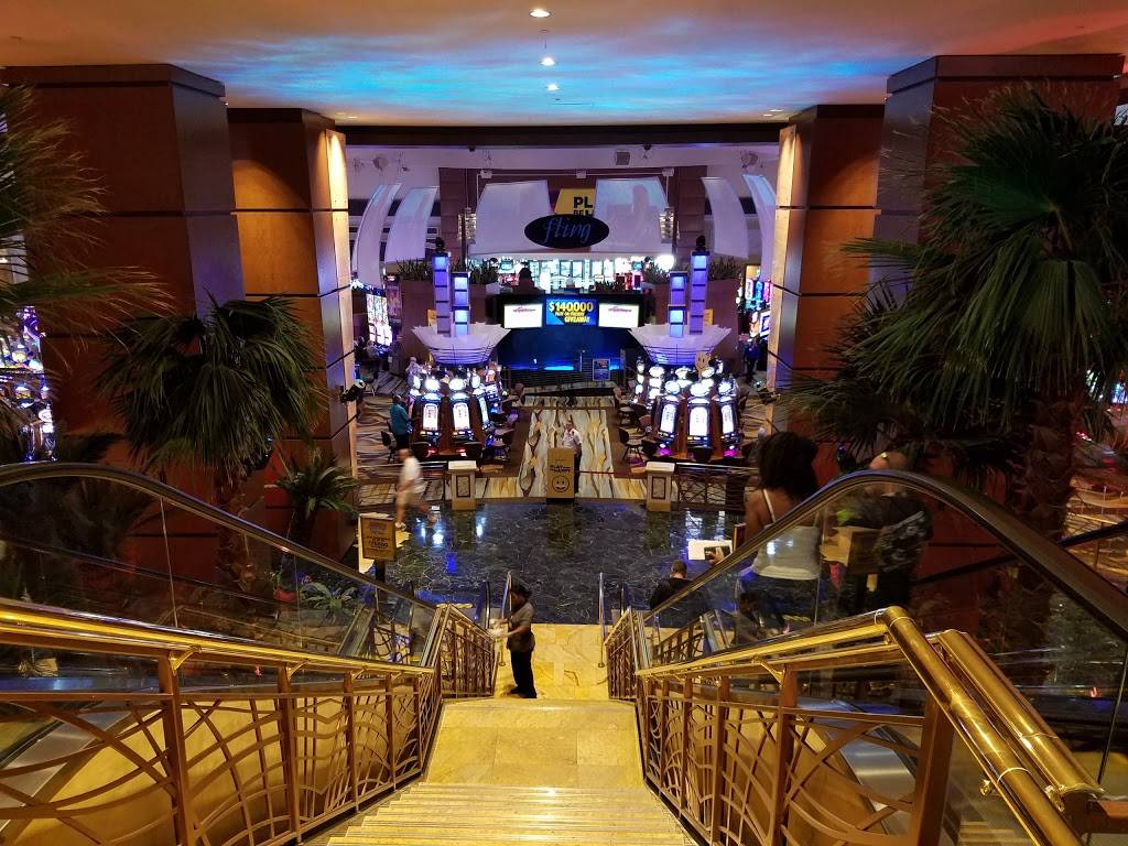 Isle Casino Racing Pompano Park | restaurant | 777 Isle of Capri Circle, Pompano Beach, FL 33069, USA | 9549722000 OR +1 954-972-2000