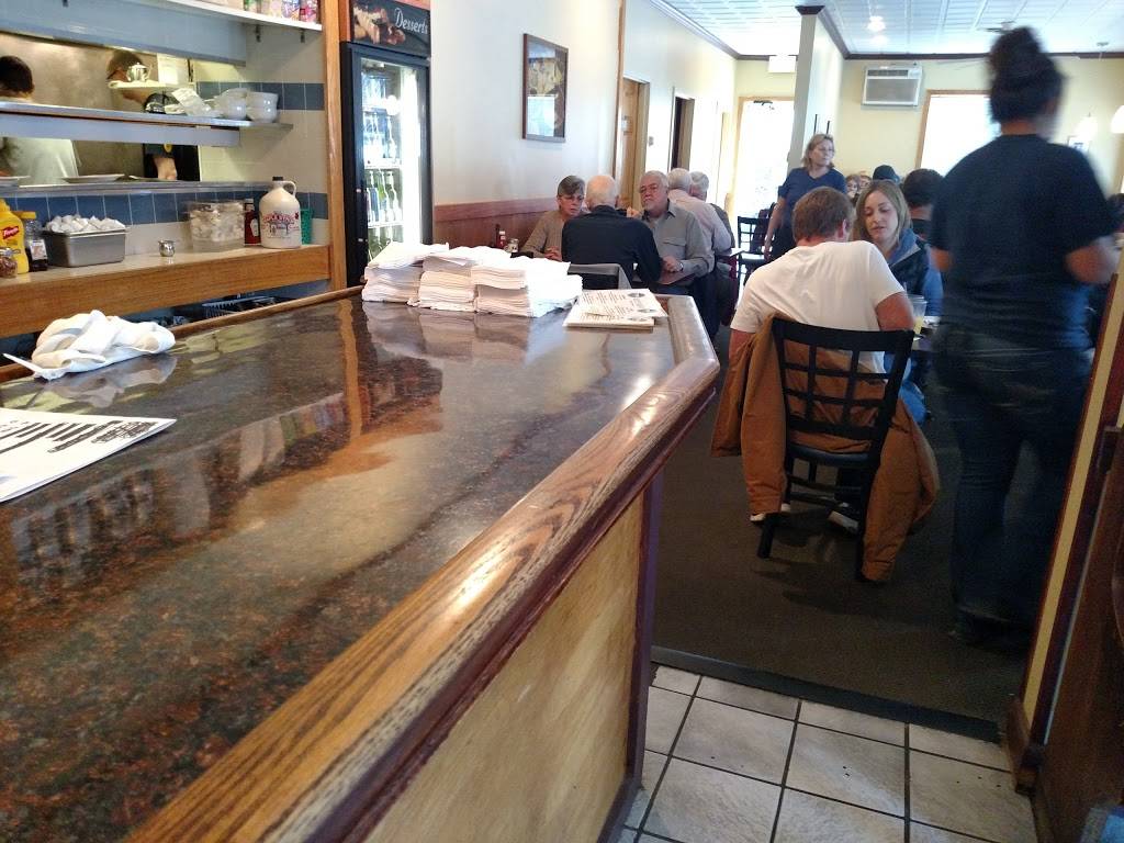 Tims Place | restaurant | 51 S Main St, St Albans City, VT 05478, USA | 8027828417 OR +1 802-782-8417