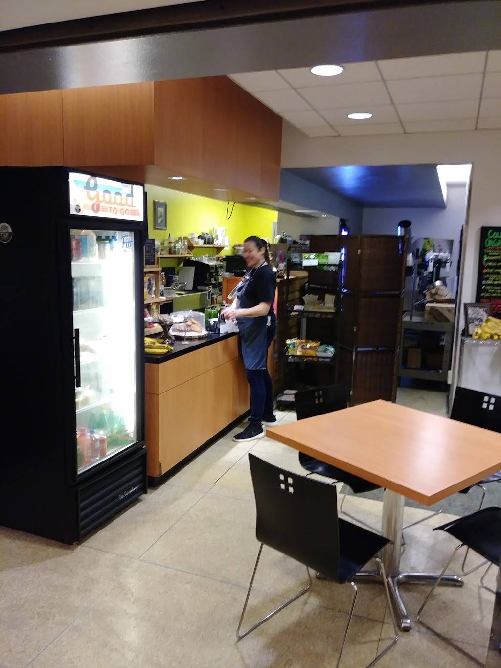 Anna in the Raw | cafe | Lobby of IMG Building, 1360 E 9th St, Cleveland, OH 44114, USA | 2165337973 OR +1 216-533-7973