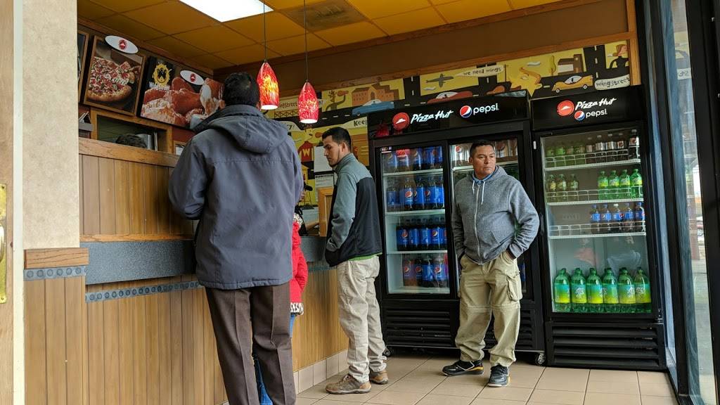 Pizza Hut | restaurant | 299 Muddy Branch Rd, Gaithersburg, MD 20878, USA | 3019900202 OR +1 301-990-0202