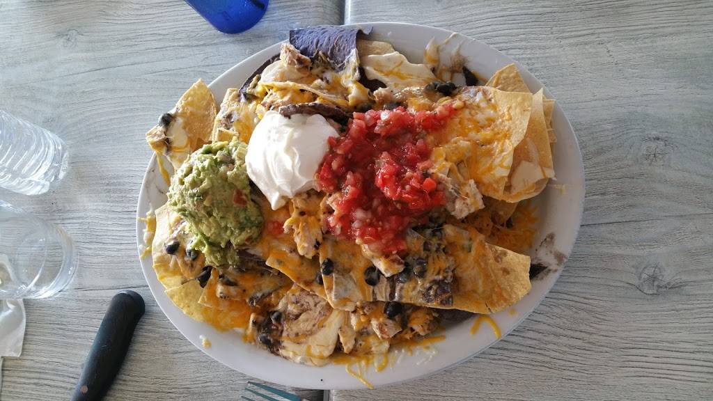 FINS Seafood & Dive Bar | restaurant | 3422 Del Prado Blvd S, Cape Coral, FL 33904, USA | 2399845449 OR +1 239-984-5449