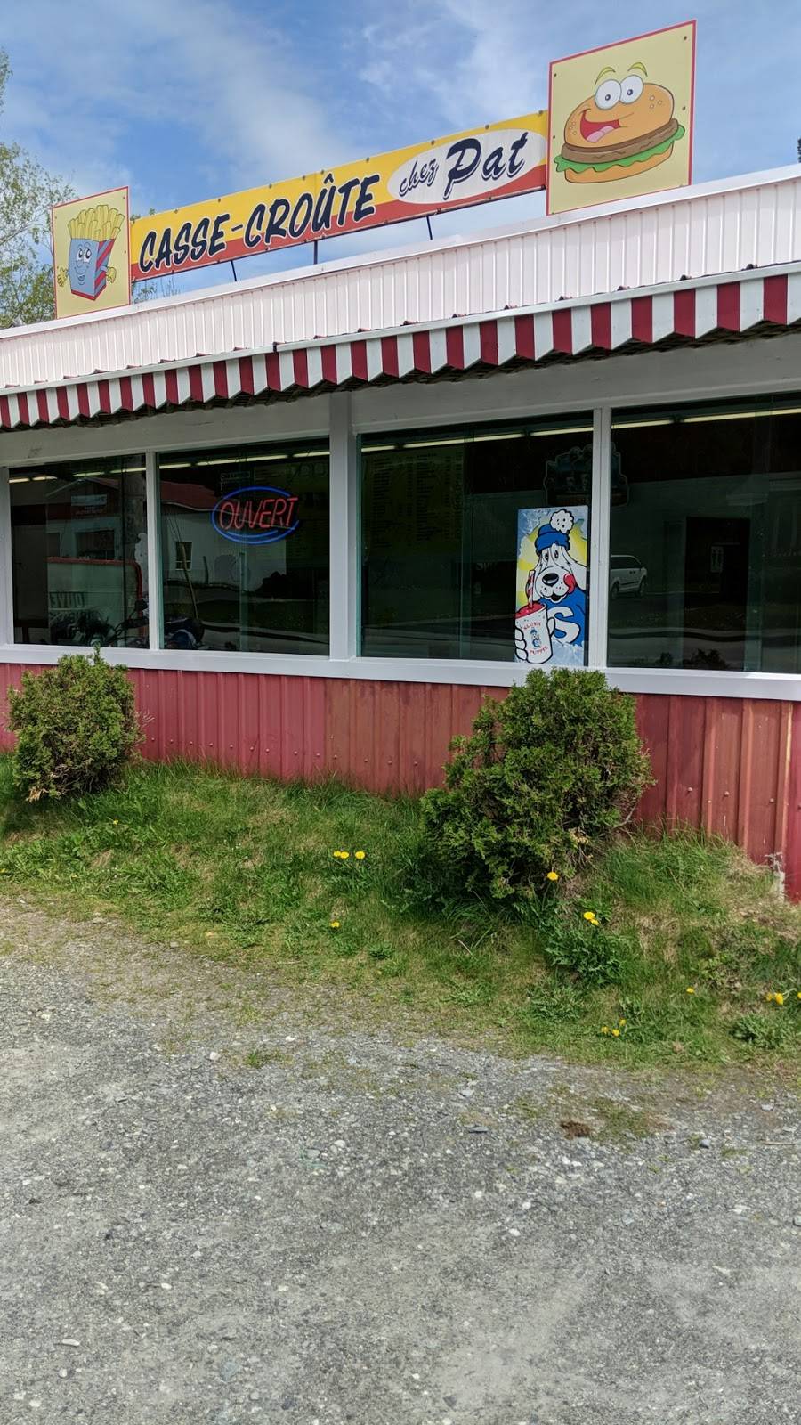 Casse-Croûte Chez Pat | meal takeaway | 190 Rue Principale, Saint-Jacques-de-Leeds, QC G0N 1J0, Canada | 4184243378 OR +1 418-424-3378