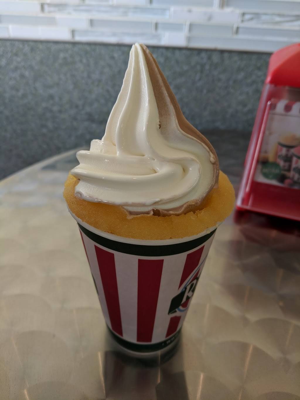 Ritas Italian Ice & Frozen Custard | restaurant | 740 El Camino Real, San Carlos, CA 94070, USA | 6505965144 OR +1 650-596-5144