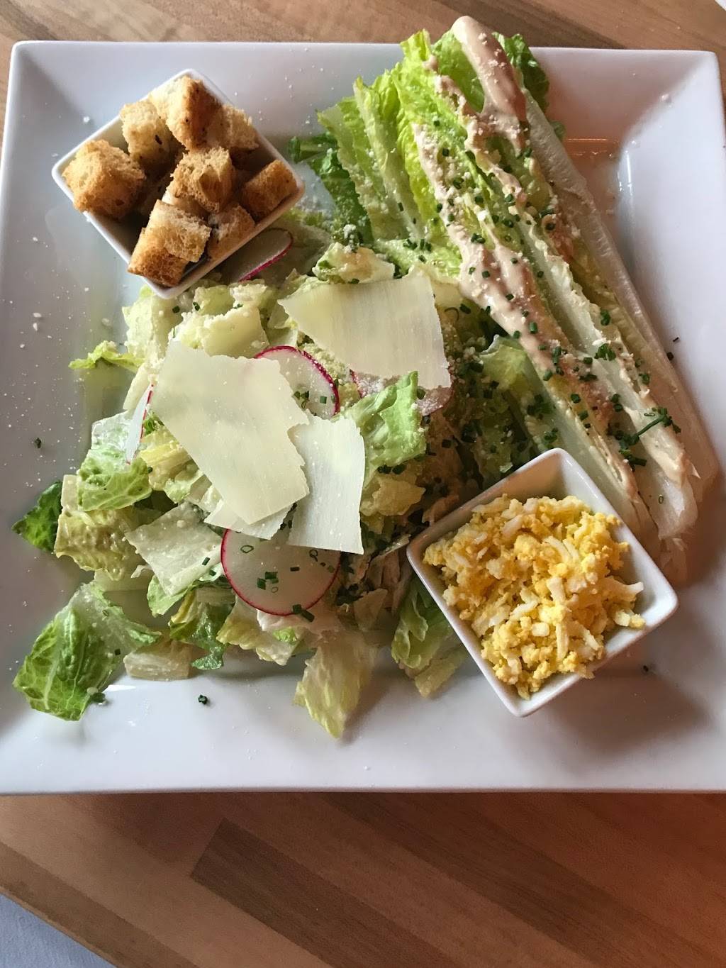 Casatis Pizza Vino | restaurant | 444 W Fullerton Pkwy, Chicago, IL 60614, USA | 7738571237 OR +1 773-857-1237