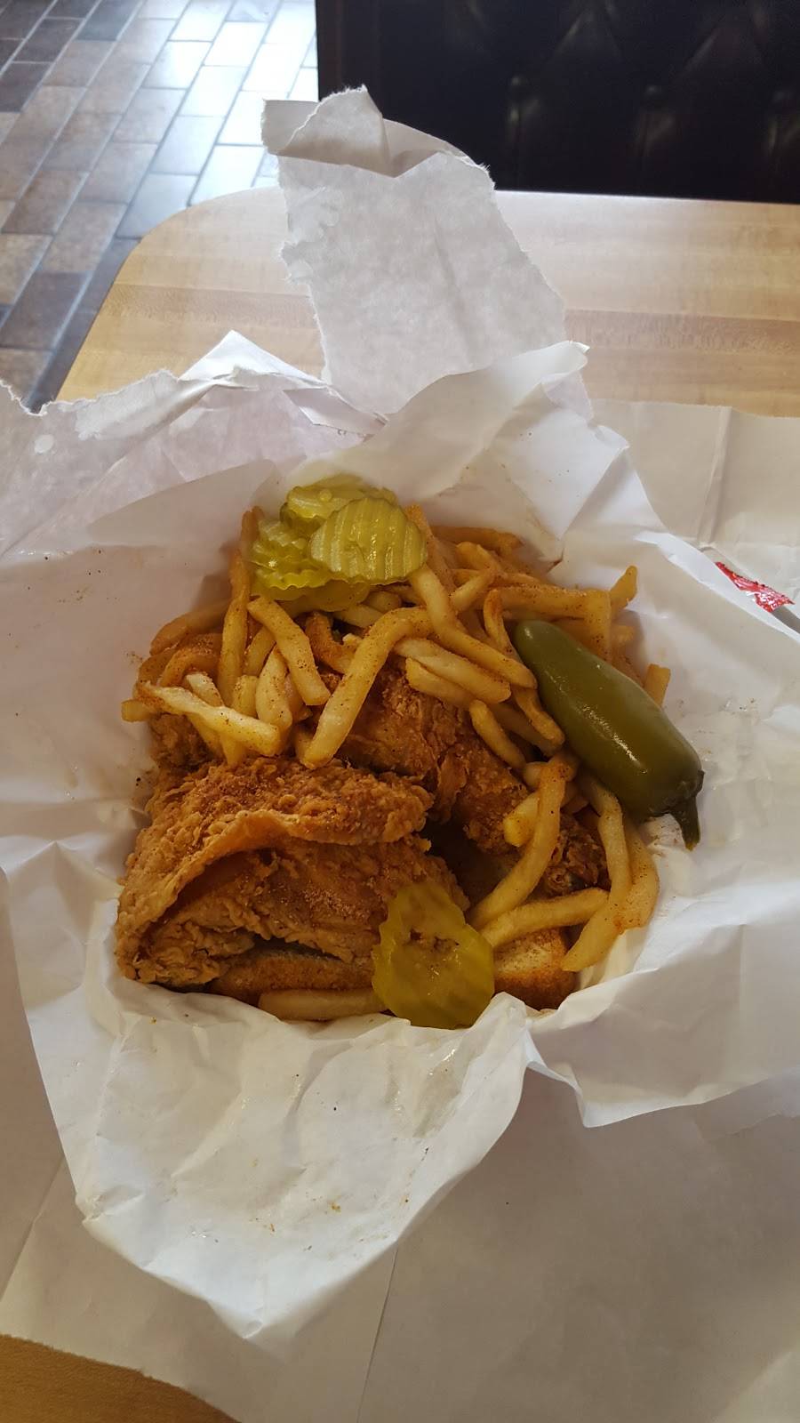 Halls Honey Fried Chicken | restaurant | 4845 S Lancaster Rd, Dallas, TX 75216, USA | 2143713020 OR +1 214-371-3020