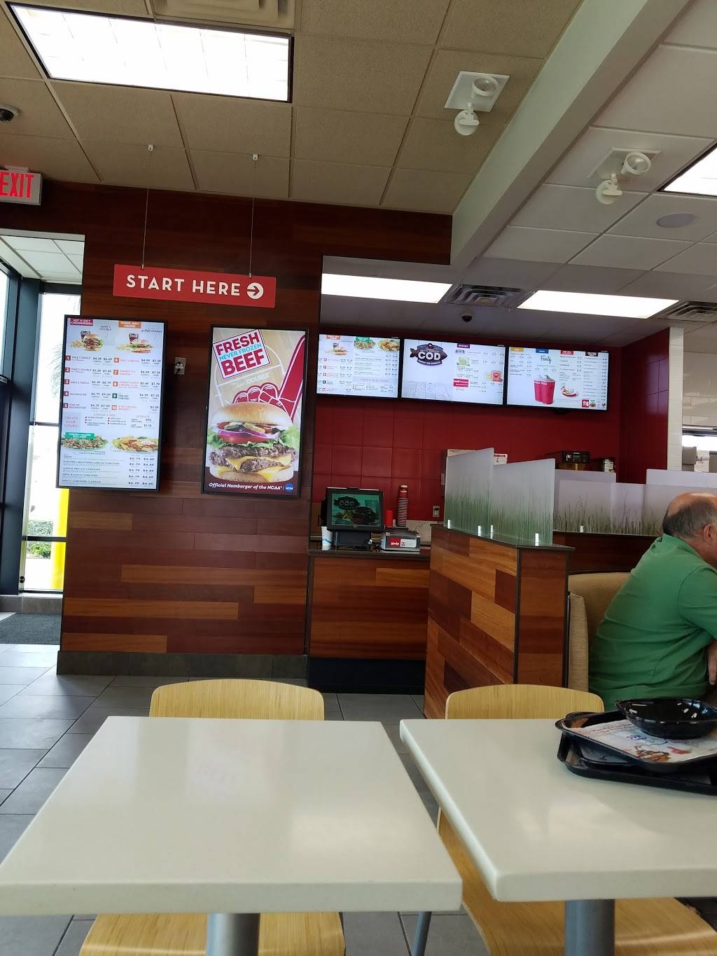 Wendys | restaurant | 525 Highland Springs Ave, Beaumont, CA 92223, USA | 9517696692 OR +1 951-769-6692