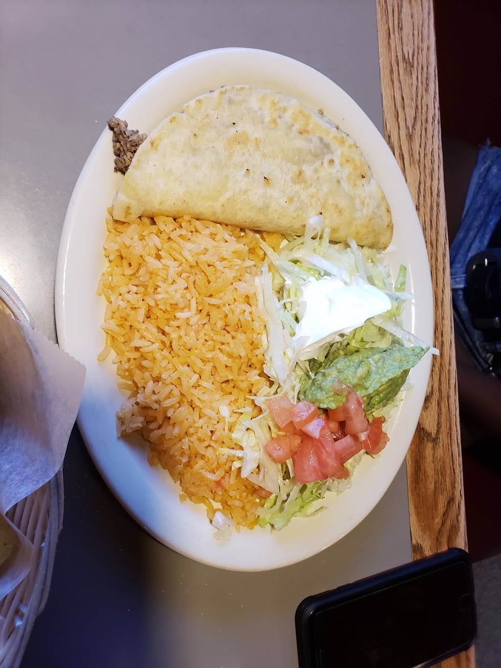 El Chile Poblano Mexican Restaurant | restaurant | 1649 S Memorial Dr, New Castle, IN 47362, USA | 7655294441 OR +1 765-529-4441
