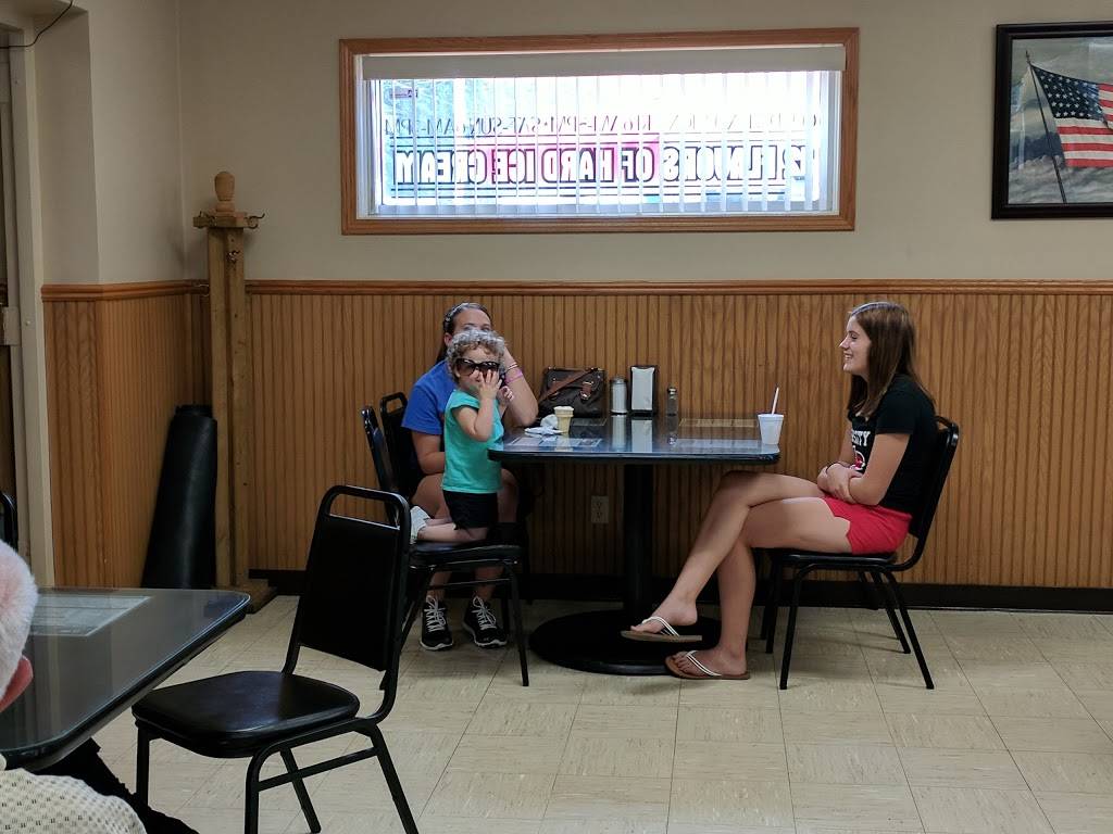 Johns Place | restaurant | 1802 5th St, Peru, IL 61354, USA | 8152230506 OR +1 815-223-0506