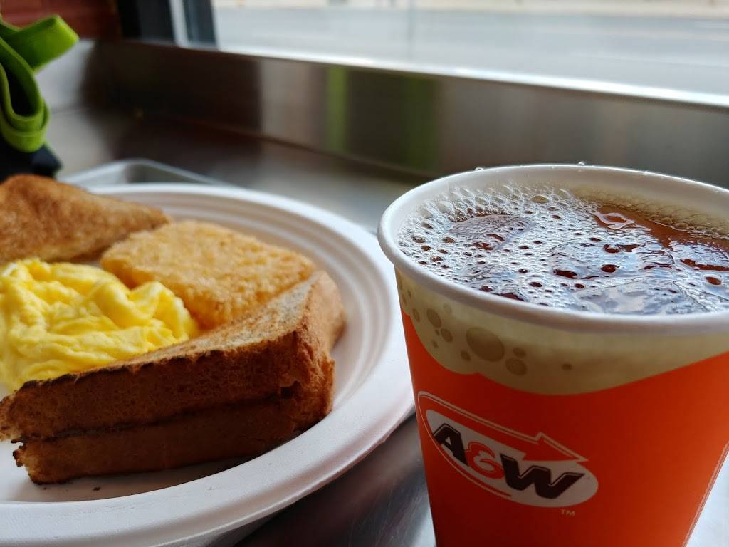 A&W Canada | restaurant | 2625 Yonge St, Toronto, ON M4P 2J6, Canada | 4169038465 OR +1 416-903-8465