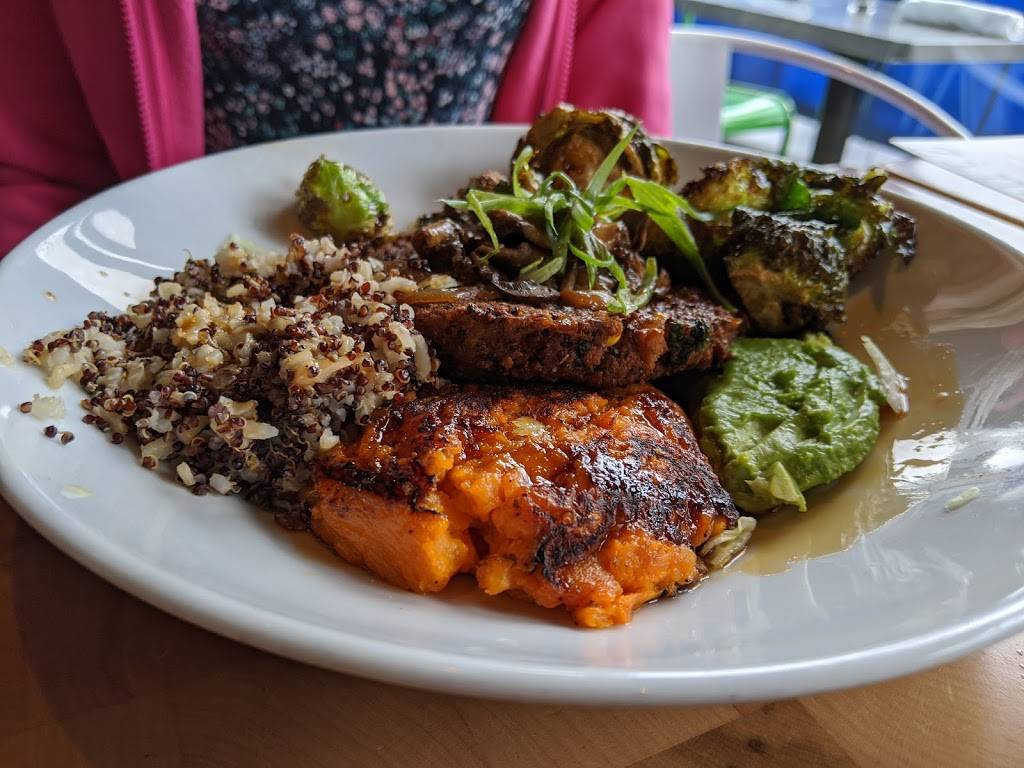 Zinburger | restaurant | 6390 E Grant Rd, Tucson, AZ 85715, USA | 5202982020 OR +1 520-298-2020