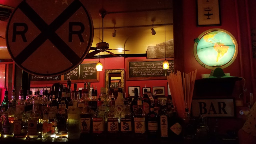 Downtown Lounge | restaurant | 606 Congress St, Portland, ME 04101, USA | 2077731363 OR +1 207-773-1363