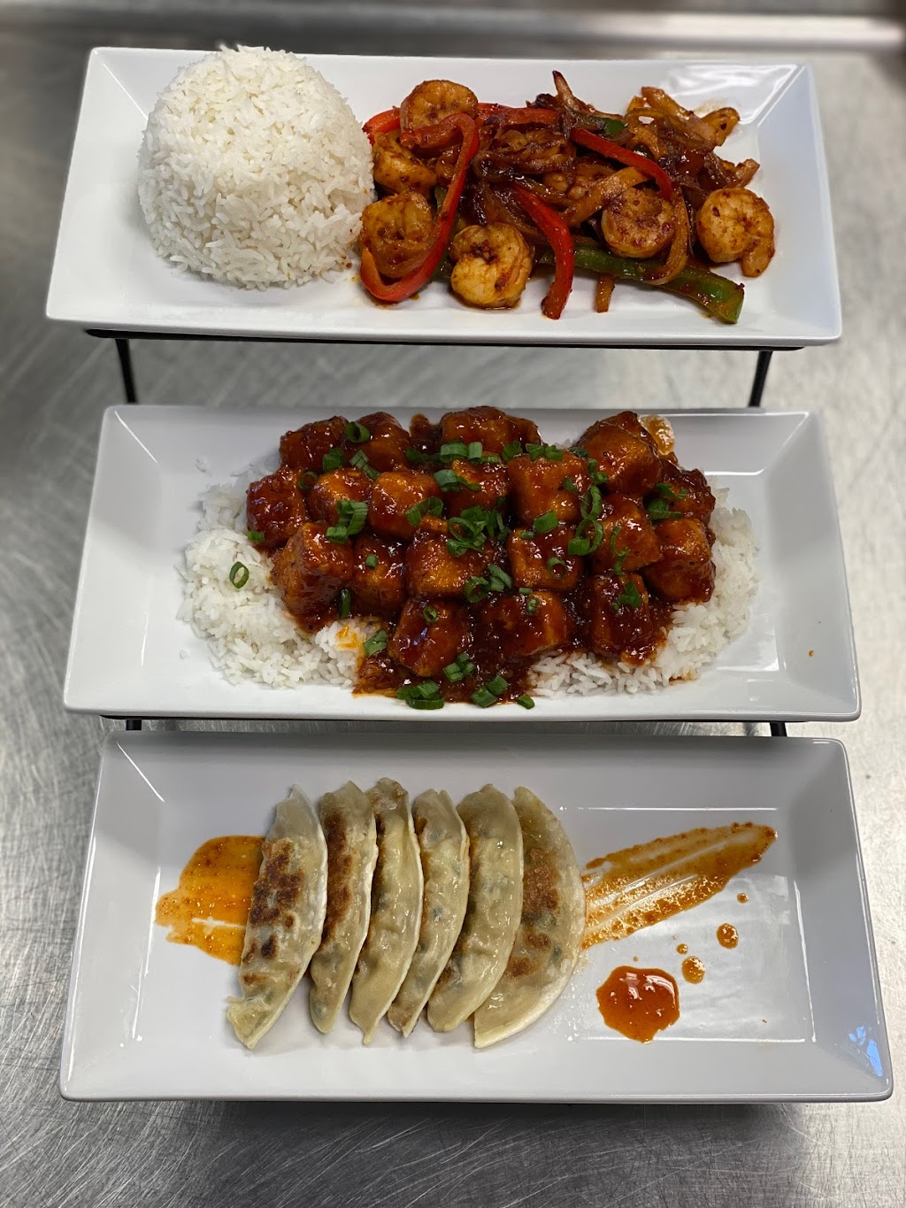 GoGi 2 | restaurant | 1615 E Kalamazoo St, Lansing, MI 48912, USA | 5179993914 OR +1 517-999-3914