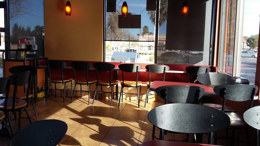 Jack in the Box | restaurant | 570 W Avenue P, Palmdale, CA 93551, USA | 6612738261 OR +1 661-273-8261