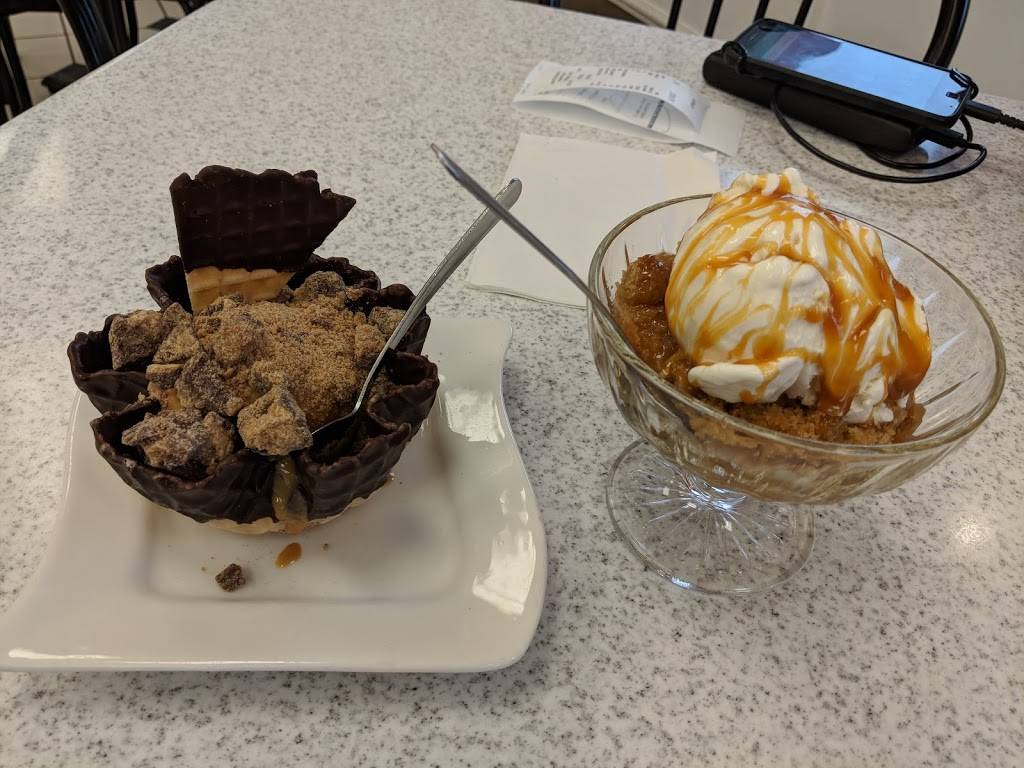 Oberweis Ice Cream and Dairy Store | restaurant | 338 W Army Trail Rd, Bloomingdale, IL 60108, USA | 6309243020 OR +1 630-924-3020