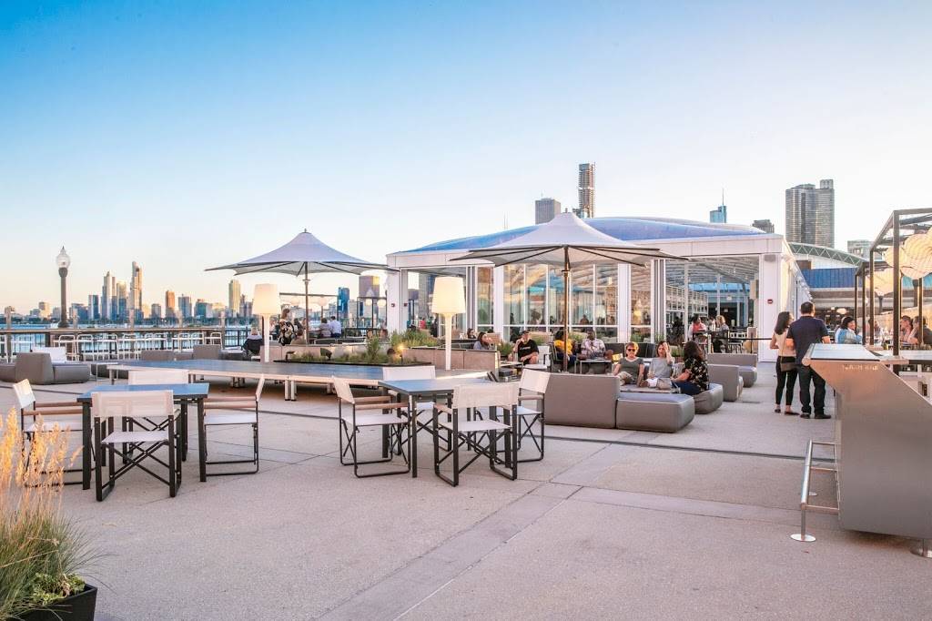 Offshore Rooftop & Bar | restaurant | 1000 E Grand Ave, Chicago, IL 60611, USA | 3125356660 OR +1 312-535-6660