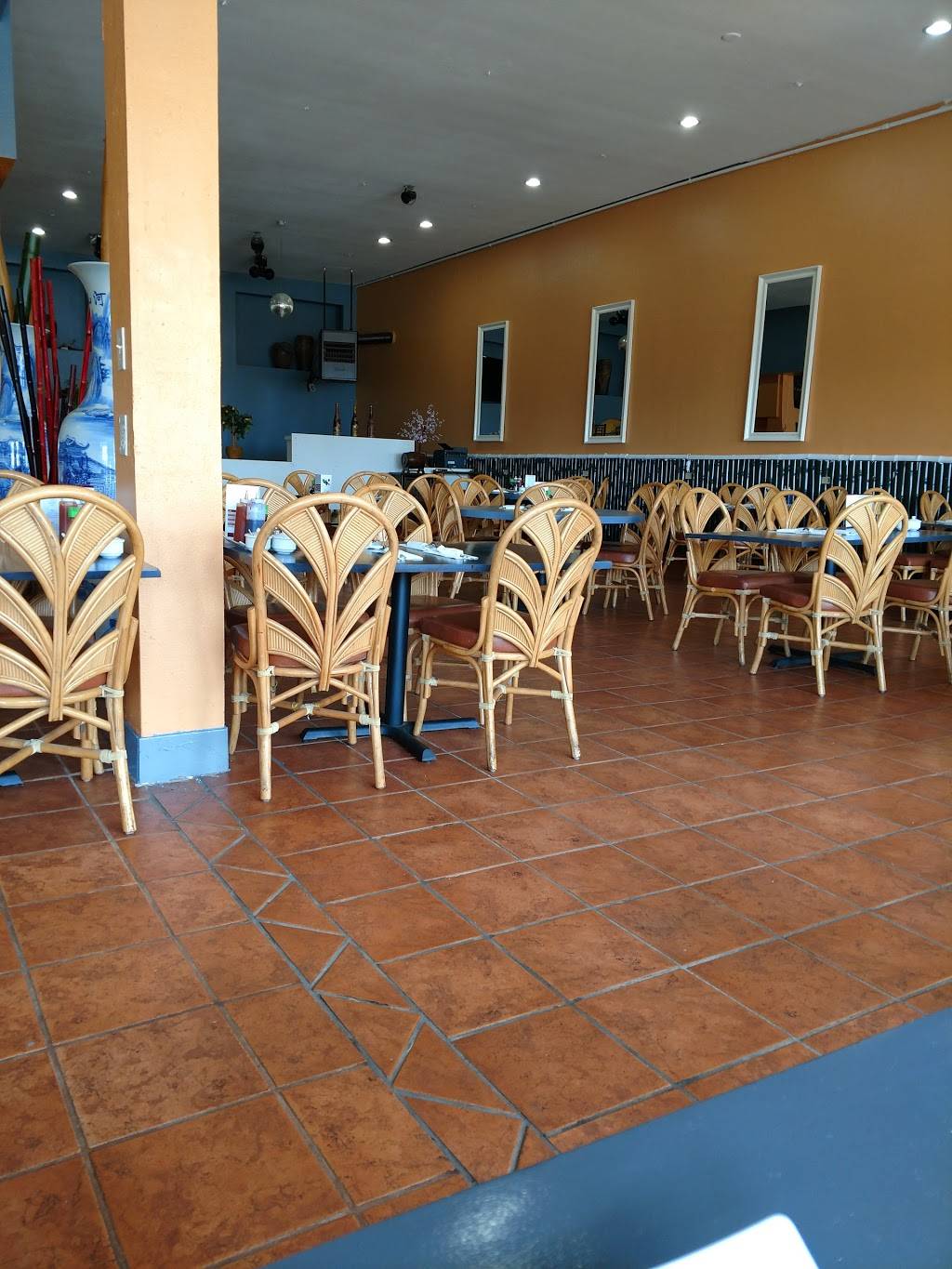 Le-Le M.L.K Restaurant | restaurant | 1012 M.L.K. Jr Way, Tacoma, WA 98405, USA | 2535729491 OR +1 253-572-9491