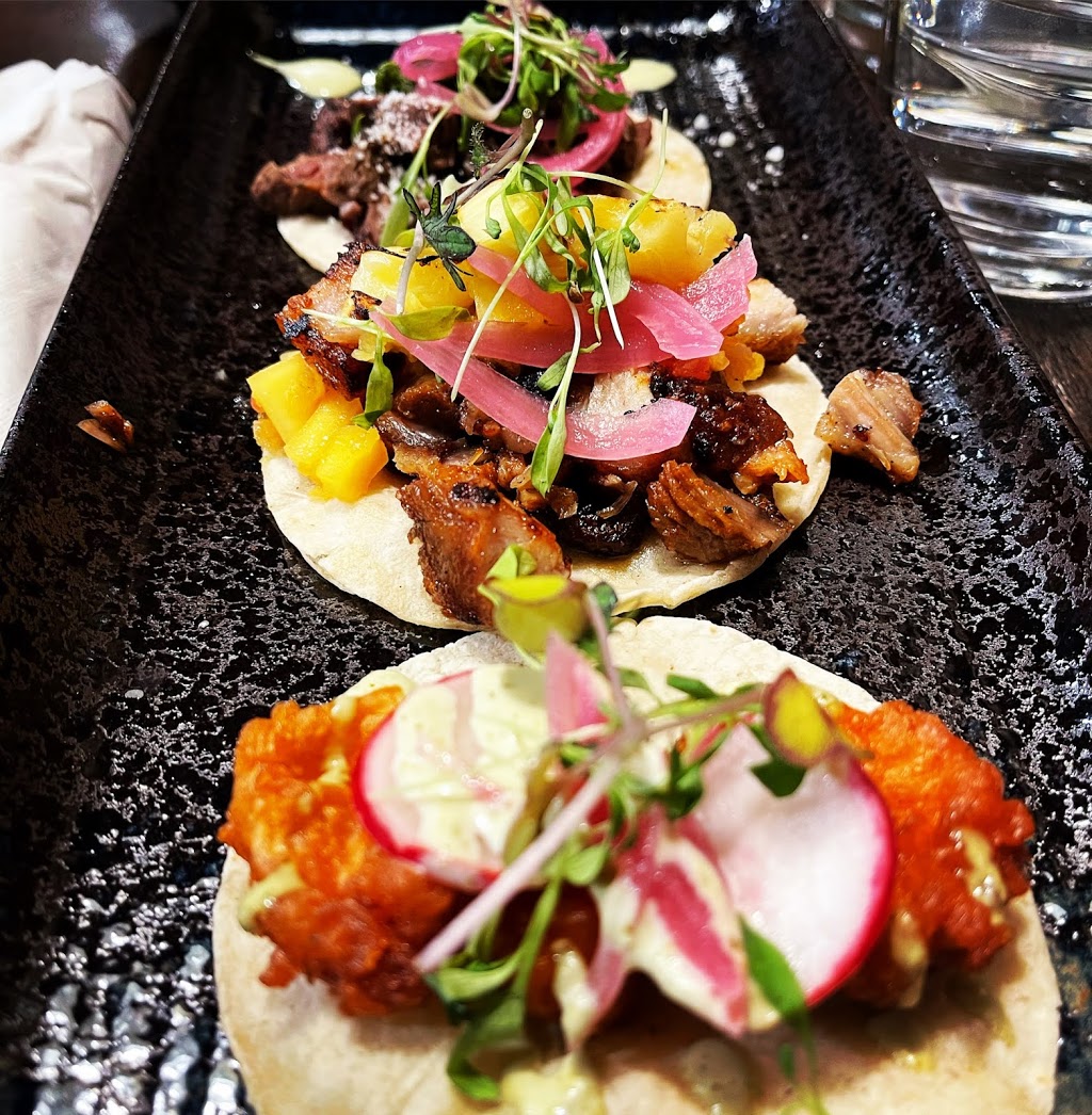 Tiffanys On Broadway | restaurant | 4645 N Broadway, Chicago, IL 60640, USA | 7732937323 OR +1 773-293-7323